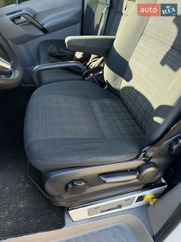 Вантажний фургон Mercedes-Benz Sprinter 2014 в Рівному