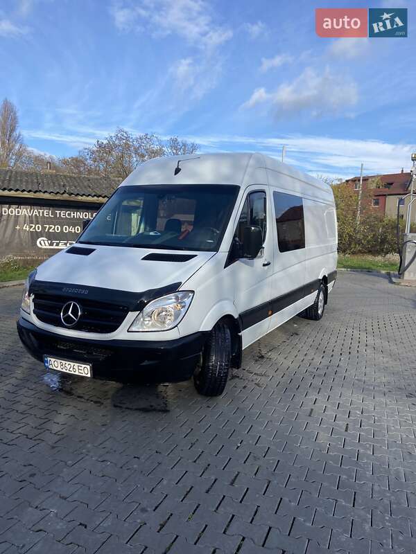 Mercedes-Benz Sprinter 2011