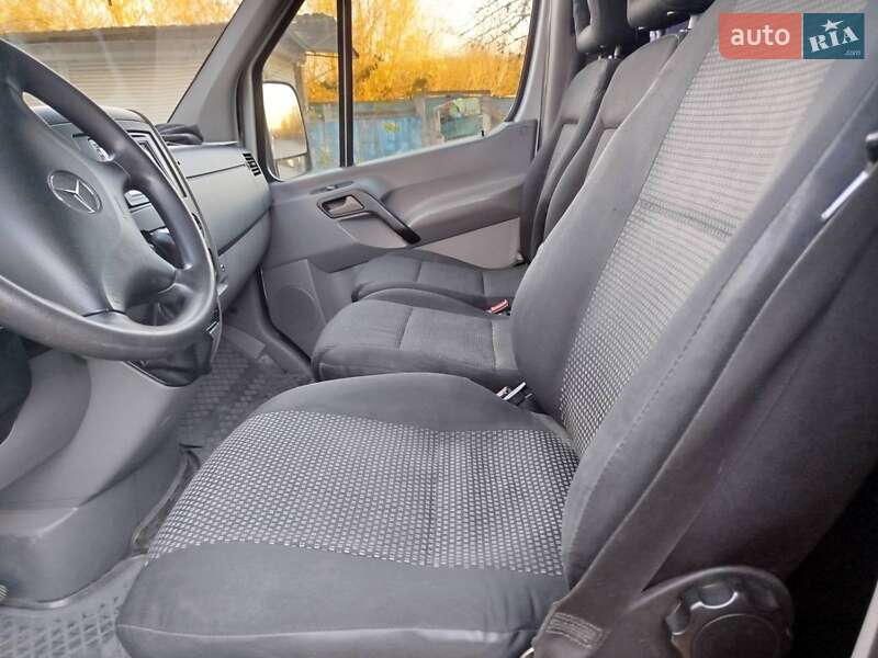 Вантажопасажирський фургон Mercedes-Benz Sprinter 2007 в Хмельницькому фото 11 Вантажопасажирський фургон Mercedes-Benz Sprinter 2007 в Хмельницькому