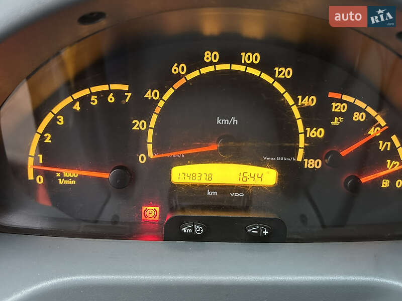 Вантажний фургон Mercedes-Benz Sprinter 2006 в Дніпрі фото 4 Вантажний фургон Mercedes-Benz Sprinter 2006 в Дніпрі