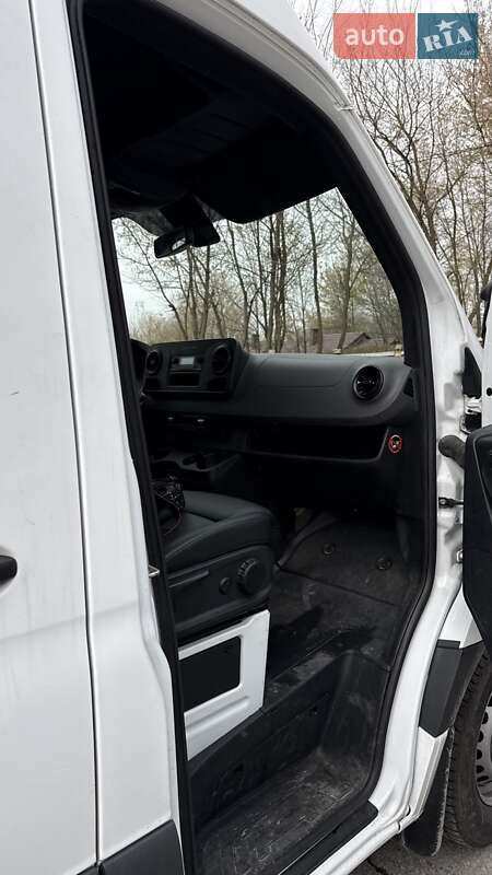 Грузовой фургон Mercedes-Benz Sprinter 2021 в Ровно фото 47 Грузовой фургон Mercedes-Benz Sprinter 2021 в Ровно