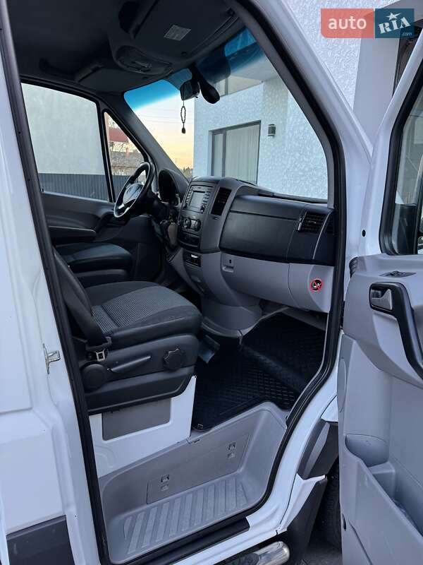 Вантажний фургон Mercedes-Benz Sprinter 2011 в Борщеві