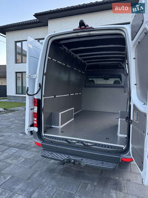 Вантажний фургон Mercedes-Benz Sprinter 2011 в Борщеві