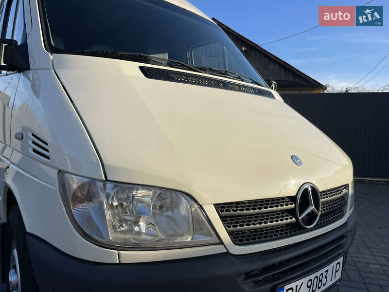 Вантажний фургон Mercedes-Benz Sprinter 2004 в Рівному фото 9 Вантажний фургон Mercedes-Benz Sprinter 2004 в Рівному
