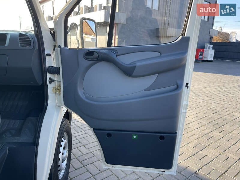 Вантажний фургон Mercedes-Benz Sprinter 2004 в Рівному фото 17 Вантажний фургон Mercedes-Benz Sprinter 2004 в Рівному