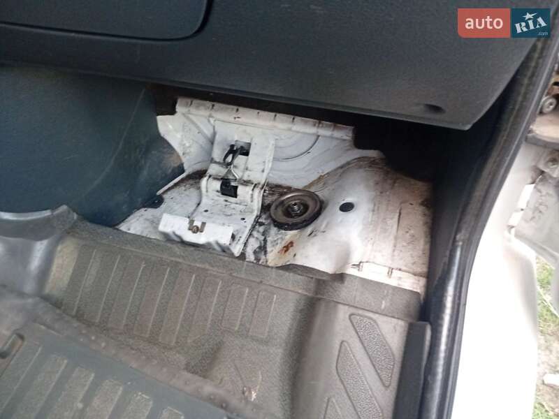 Седан Mercedes-Benz Sprinter 2006 в Тернополі фото 16 Седан Mercedes-Benz Sprinter 2006 в Тернополі