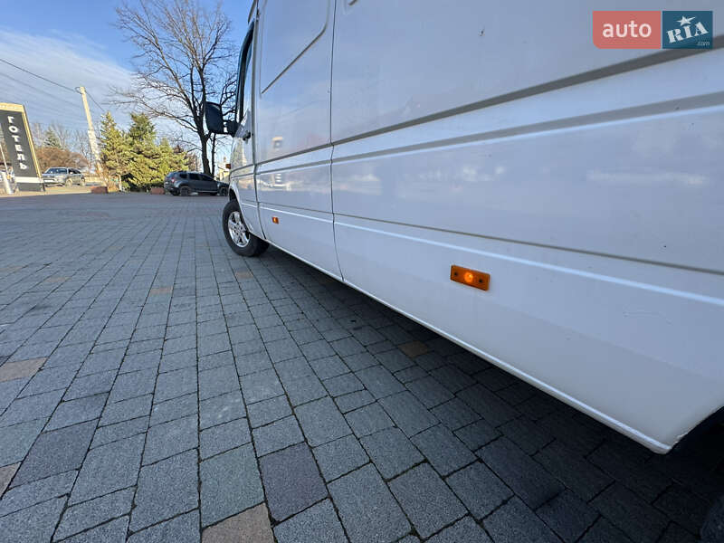 Вантажний фургон Mercedes-Benz Sprinter 2004 в Делятині фото 3 Вантажний фургон Mercedes-Benz Sprinter 2004 в Делятині