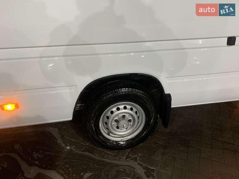 Грузопассажирский фургон Mercedes-Benz Sprinter 2005 в Луцке фото 7 Грузопассажирский фургон Mercedes-Benz Sprinter 2005 в Луцке