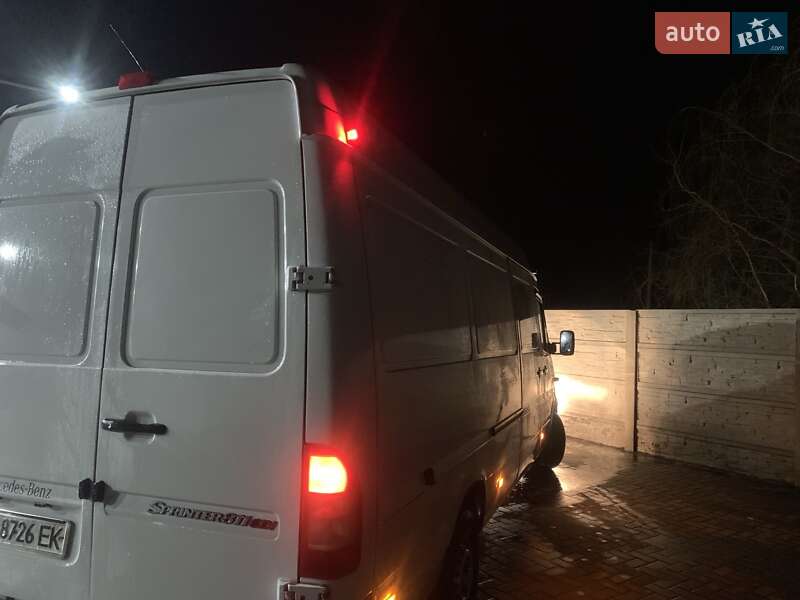 Грузопассажирский фургон Mercedes-Benz Sprinter 2005 в Луцке фото 10 Грузопассажирский фургон Mercedes-Benz Sprinter 2005 в Луцке