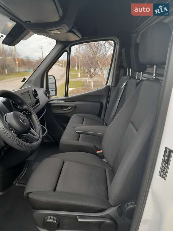 Вантажний фургон Mercedes-Benz Sprinter 2020 в Запоріжжі фото 15 Вантажний фургон Mercedes-Benz Sprinter 2020 в Запоріжжі