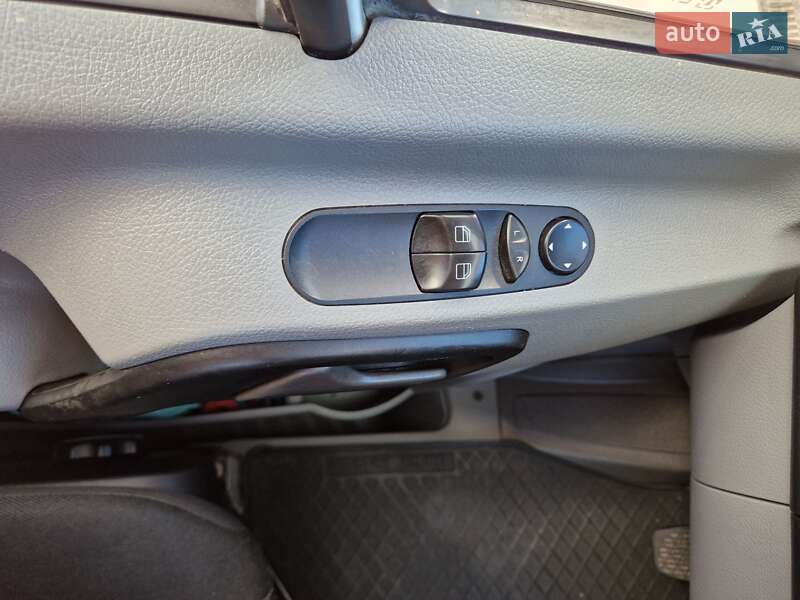 Вантажний фургон Mercedes-Benz Sprinter 2015 в Тернополі фото 25 Вантажний фургон Mercedes-Benz Sprinter 2015 в Тернополі