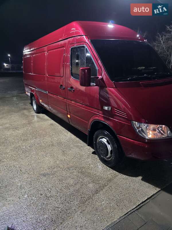 Грузовой фургон Mercedes-Benz Sprinter 2002 в Виноградове фото 6 Грузовой фургон Mercedes-Benz Sprinter 2002 в Виноградове