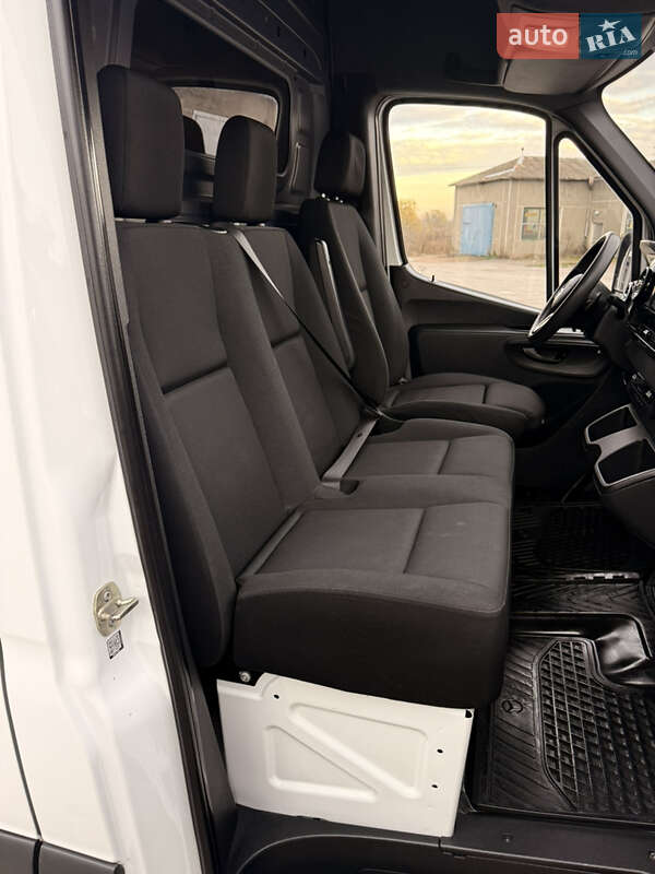 Грузовой фургон Mercedes-Benz Sprinter 2020 в Бердичеве фото 31 Грузовой фургон Mercedes-Benz Sprinter 2020 в Бердичеве