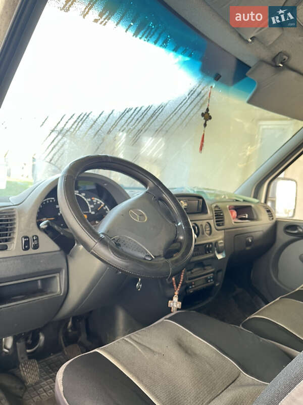 Грузовой фургон Mercedes-Benz Sprinter 2003 в Снятине
