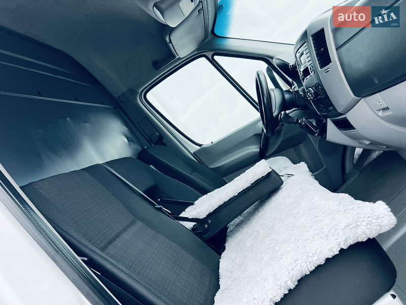 Вантажний фургон Mercedes-Benz Sprinter 2016 в Тячеві фото 26 Вантажний фургон Mercedes-Benz Sprinter 2016 в Тячеві