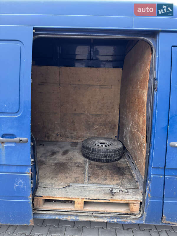 Микроавтобус грузовой (до 3,5т) Mercedes-Benz Sprinter 2004 в Ивано-Франковске фото 5 Микроавтобус грузовой (до 3,5т) Mercedes-Benz Sprinter 2004 в Ивано-Франковске