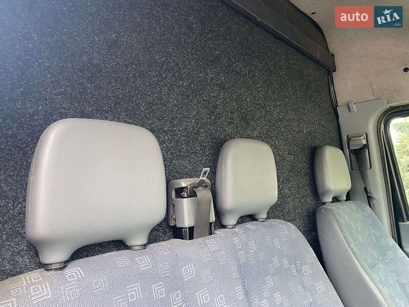 Вантажний фургон Mercedes-Benz Sprinter 2005 в Івано-Франківську