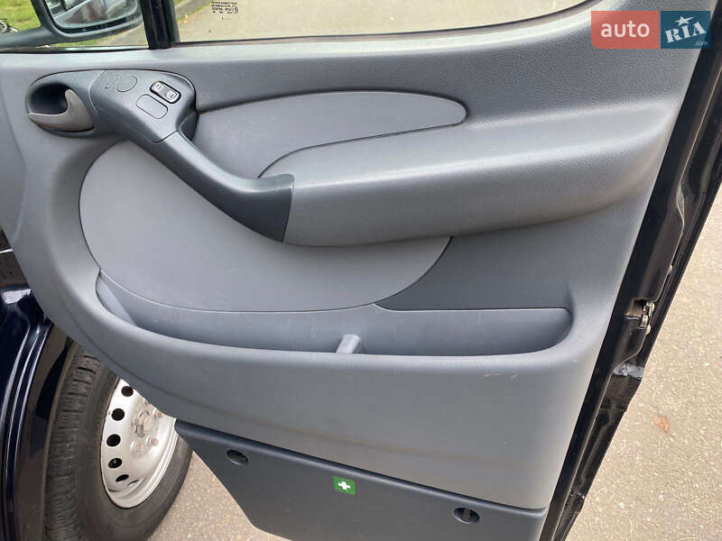 Вантажний фургон Mercedes-Benz Sprinter 2005 в Івано-Франківську