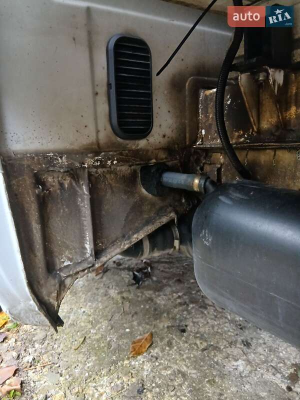 Грузовой фургон Mercedes-Benz Sprinter 2006 в Каменец-Подольском фото 18 Грузовой фургон Mercedes-Benz Sprinter 2006 в Каменец-Подольском