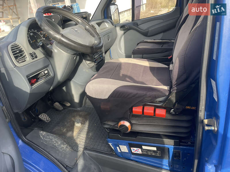 Эвакуатор Mercedes-Benz Sprinter 2004 в Ивано-Франковске