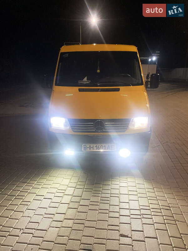 Грузопассажирский фургон Mercedes-Benz Sprinter 1998 в Одессе