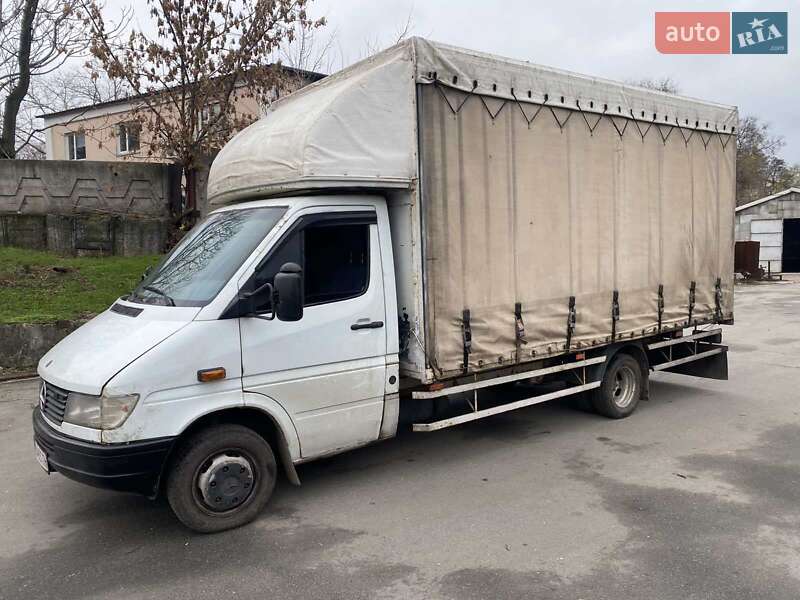 Mercedes-Benz Sprinter 2000
