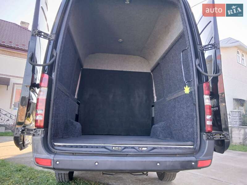 Вантажопасажирський фургон Mercedes-Benz Sprinter 2017 в Івано-Франківську