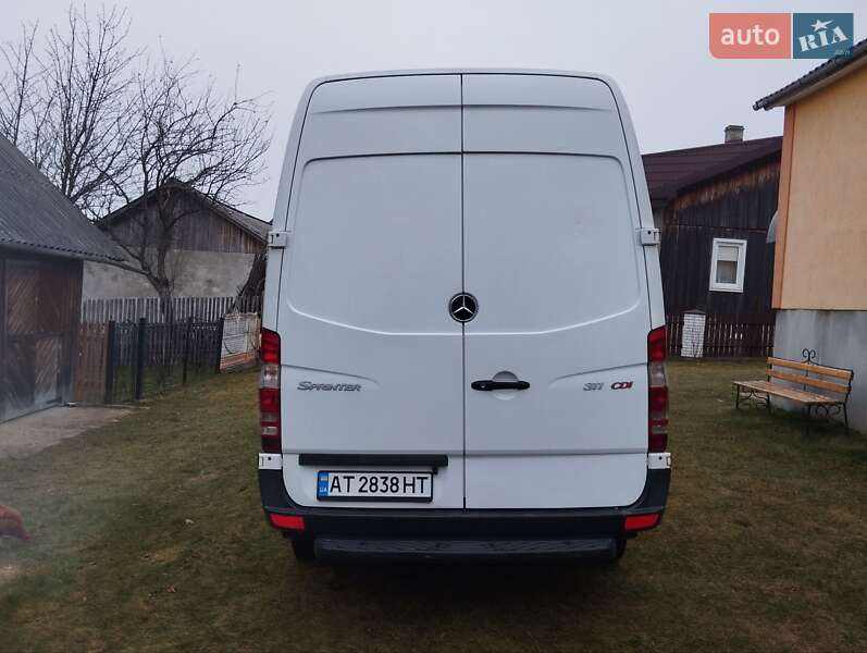 Грузовой фургон Mercedes-Benz Sprinter 2006 в Долине фото 5 Грузовой фургон Mercedes-Benz Sprinter 2006 в Долине