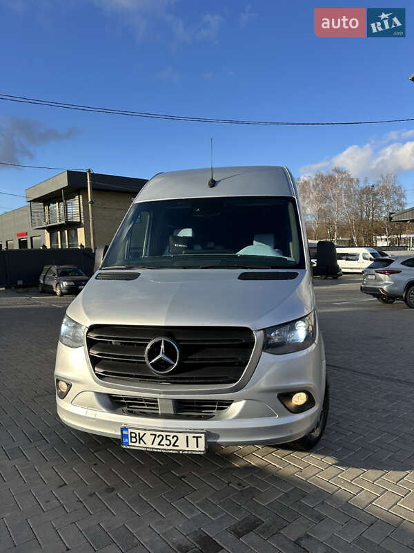 Микроавтобус Mercedes-Benz Sprinter 2018 в Ровно фото 2 Микроавтобус Mercedes-Benz Sprinter 2018 в Ровно