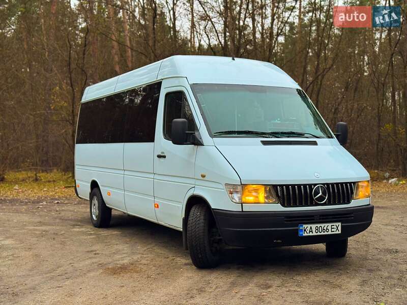 Микроавтобус Mercedes-Benz Sprinter 1999 в Буче