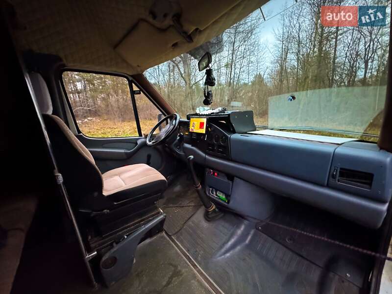 Микроавтобус Mercedes-Benz Sprinter 1999 в Буче