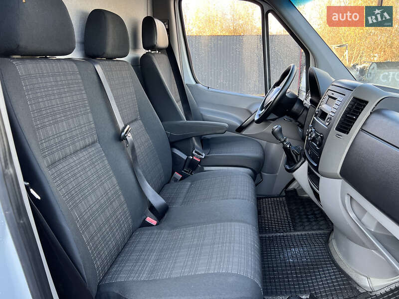 Грузовой фургон Mercedes-Benz Sprinter 2017 в Ровно фото 22 Грузовой фургон Mercedes-Benz Sprinter 2017 в Ровно