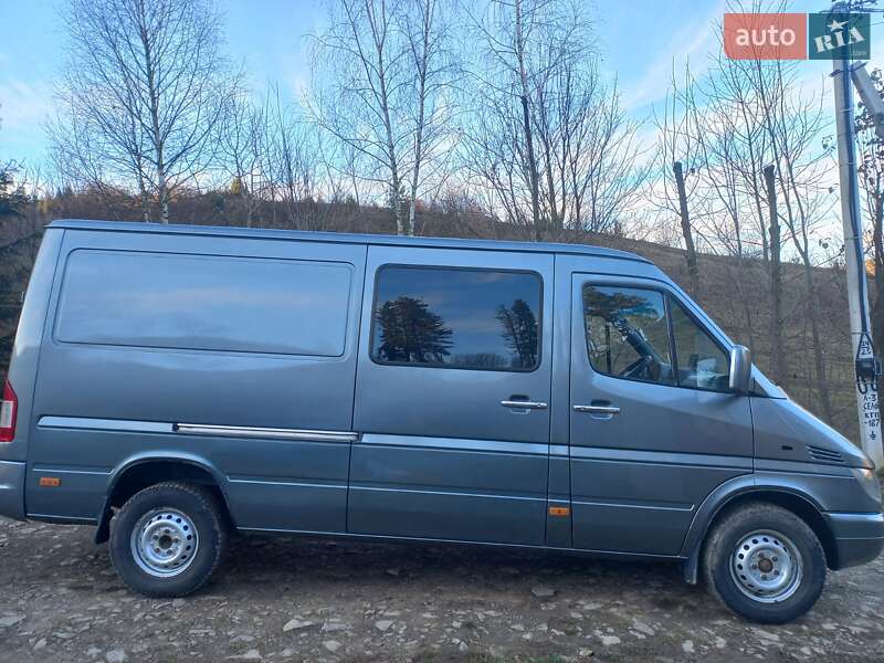 Минивэн Mercedes-Benz Sprinter 2006 в Воловце