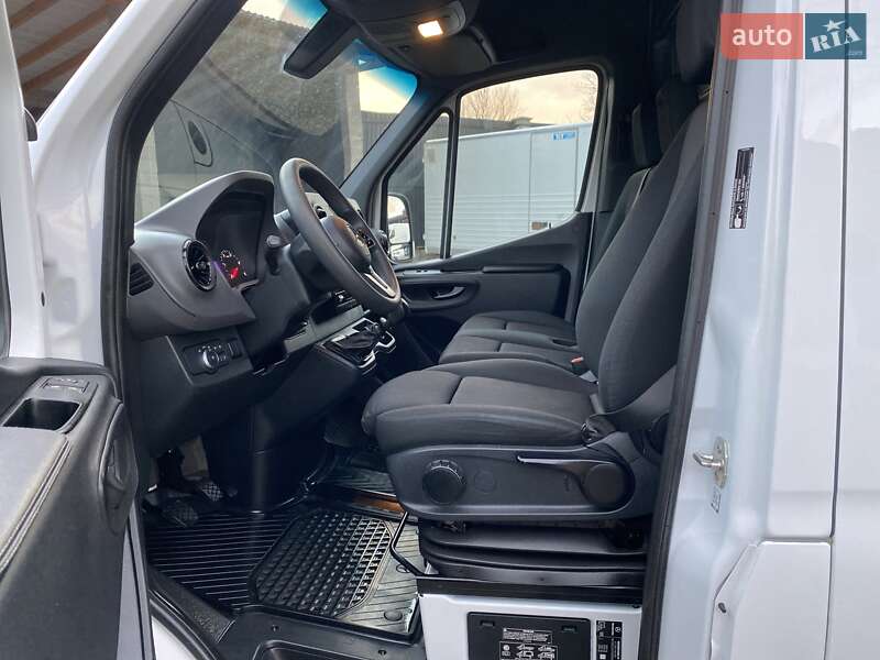 Грузовой фургон Mercedes-Benz Sprinter 2022 в Хусте