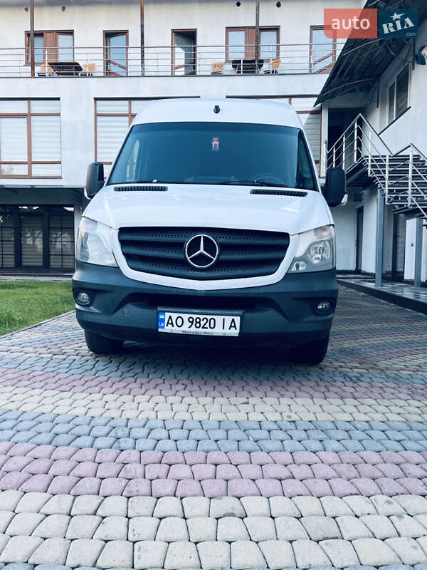 Грузовой фургон Mercedes-Benz Sprinter 2016 в Тячеве фото Грузовой фургон Mercedes-Benz Sprinter 2016 в Тячеве