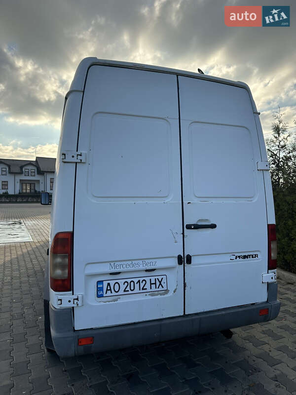 Грузовой фургон Mercedes-Benz Sprinter 2001 в Иршаве