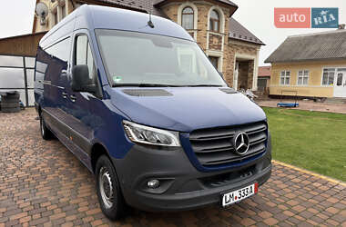 Вантажний фургон Mercedes-Benz Sprinter 2021 в Чернівцях