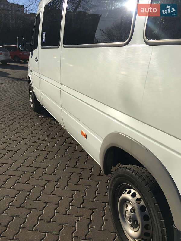 Міський автобус Mercedes-Benz Sprinter 2005 в Дніпрі
