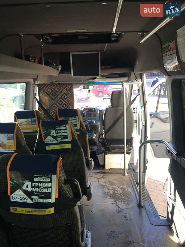 Міський автобус Mercedes-Benz Sprinter 2005 в Дніпрі