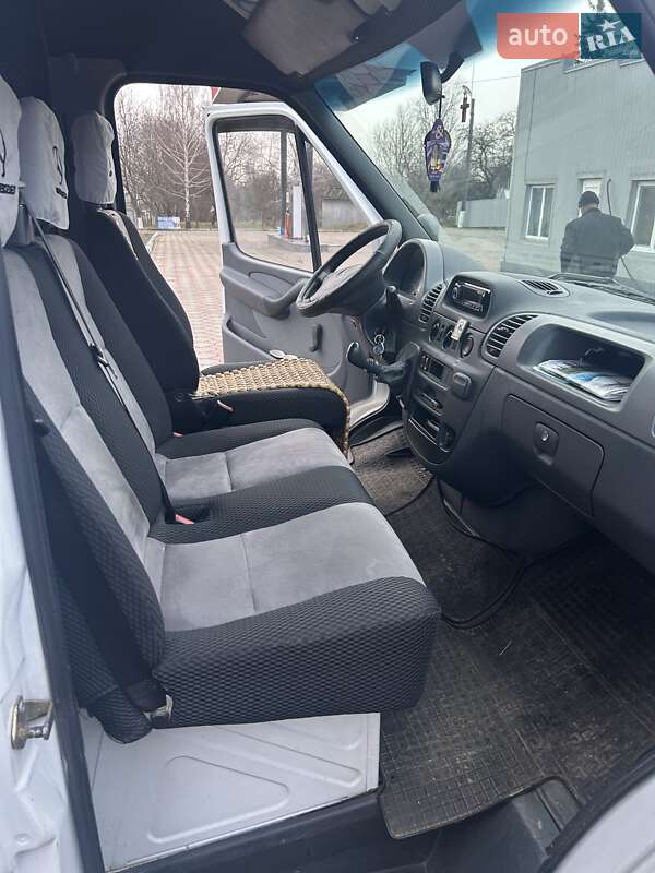Седан Mercedes-Benz Sprinter 2006 в Черновцах