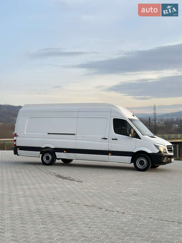Микроавтобус грузовой (до 3,5т) Mercedes-Benz Sprinter 2016 в Черновцах