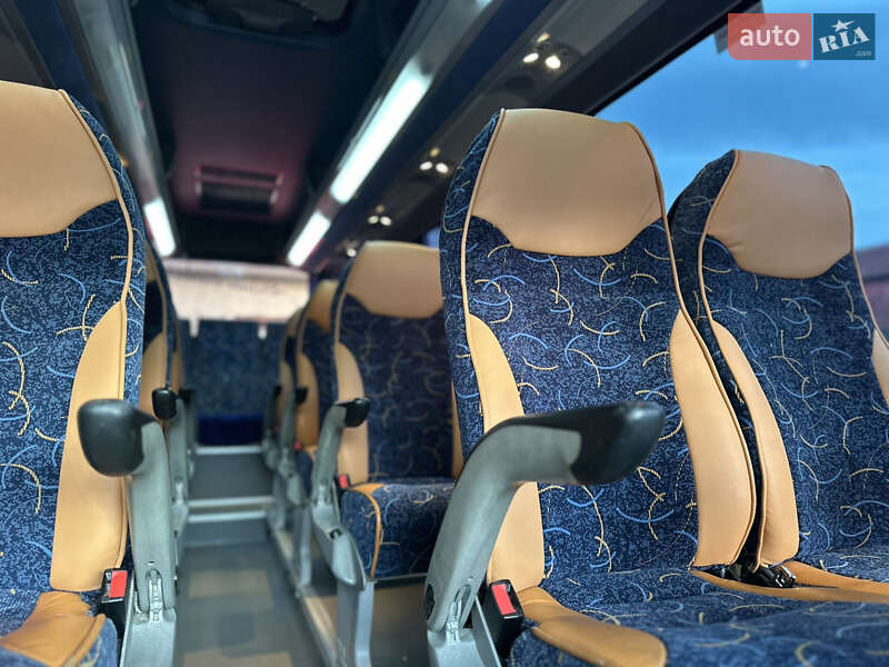 Туристический / Междугородний автобус Mercedes-Benz Sprinter 2004 в Коломые