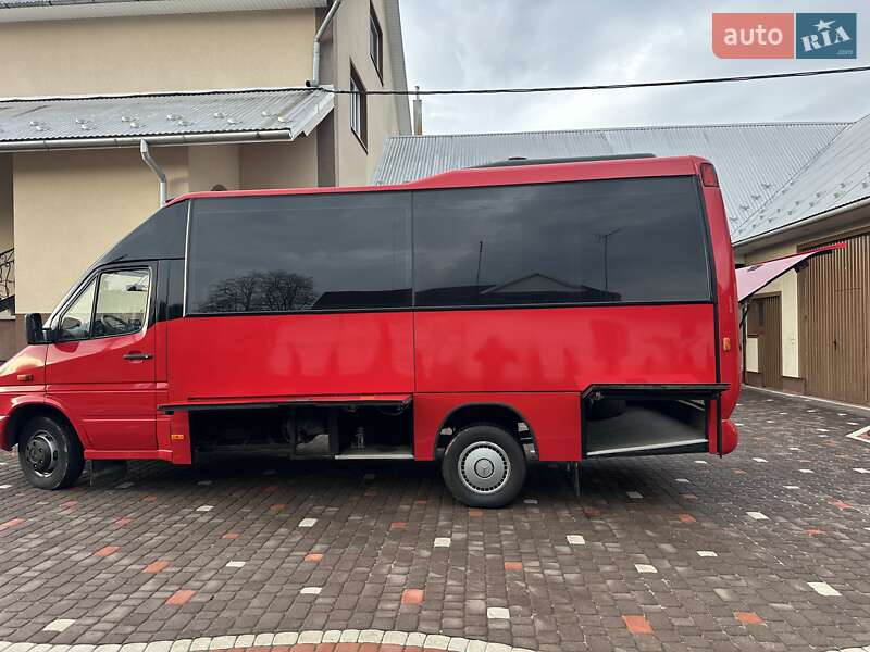 Туристический / Междугородний автобус Mercedes-Benz Sprinter 2004 в Коломые