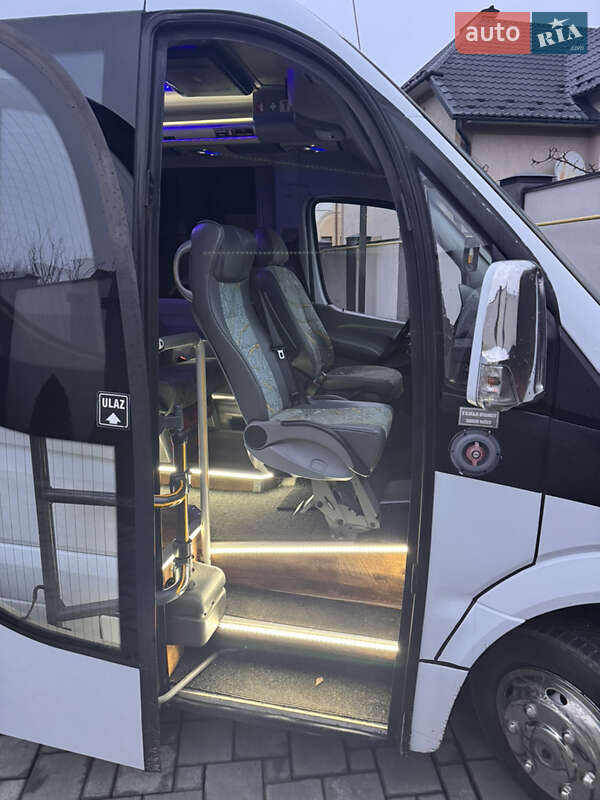 Туристический / Междугородний автобус Mercedes-Benz Sprinter 2014 в Черновцах