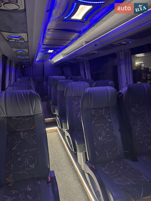 Туристический / Междугородний автобус Mercedes-Benz Sprinter 2014 в Черновцах