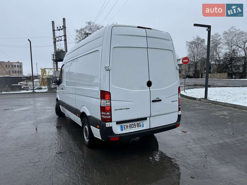 Вантажний фургон Mercedes-Benz Sprinter 2016 в Івано-Франківську