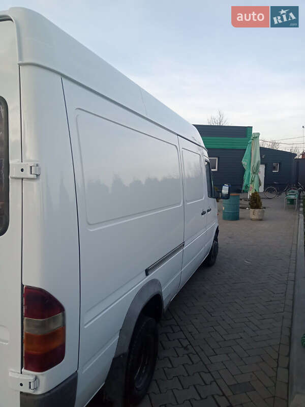 Вантажний фургон Mercedes-Benz Sprinter 1997 в Тернополі фото 5 Вантажний фургон Mercedes-Benz Sprinter 1997 в Тернополі