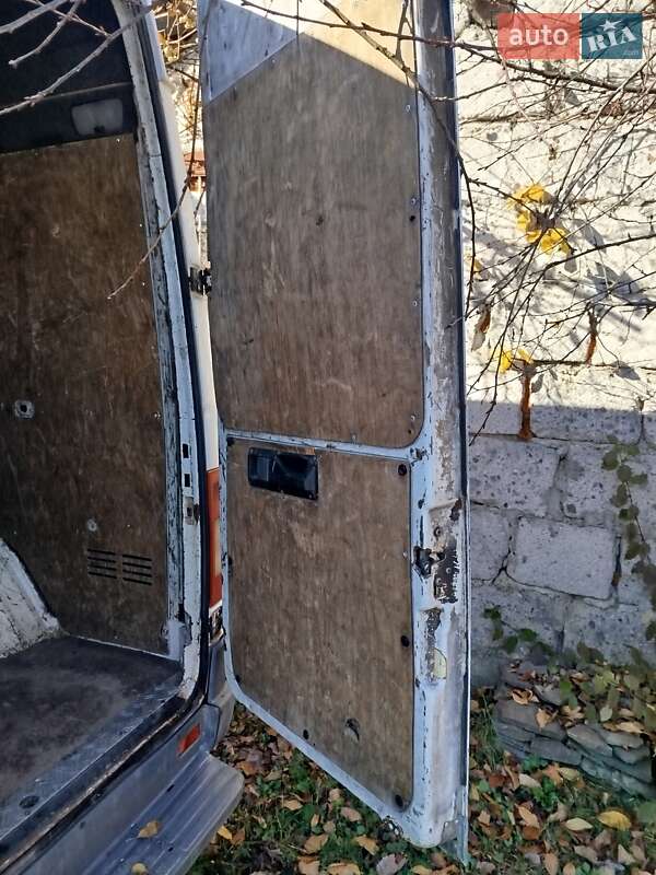 Микровэн Mercedes-Benz Sprinter 2000 в Хусте фото 10 Микровэн Mercedes-Benz Sprinter 2000 в Хусте