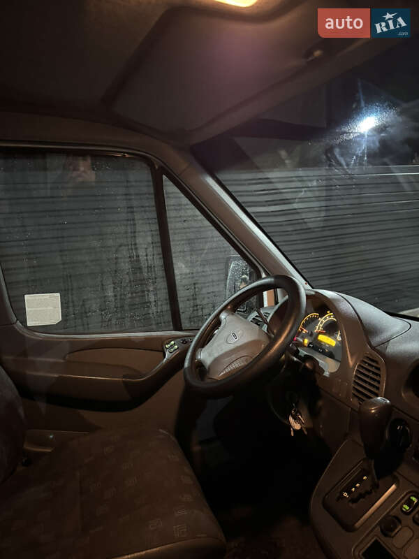 Грузовой фургон Mercedes-Benz Sprinter 2006 в Николаеве