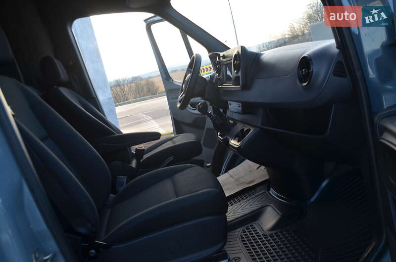 Вантажний фургон Mercedes-Benz Sprinter 2019 в Дрогобичі фото 46 Вантажний фургон Mercedes-Benz Sprinter 2019 в Дрогобичі